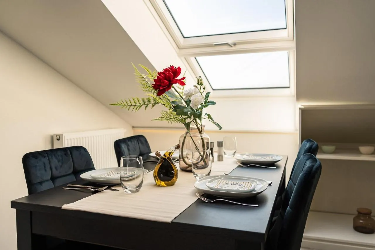 Crest - Riverside Lofts Mit Parken I Balkon I Kueche I Regendusche Passau