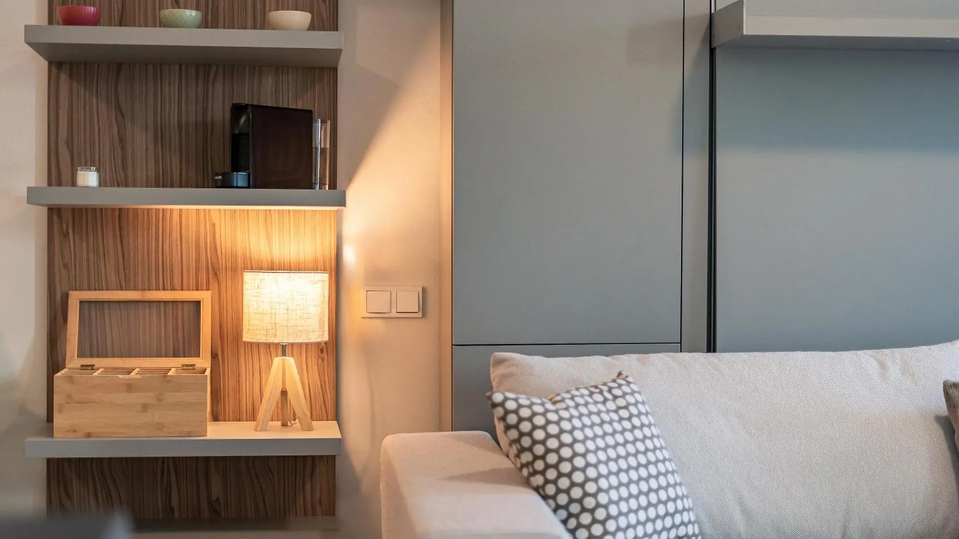 Crest - Riverside Lofts Mit Parken I Balkon I Kueche I Regendusche Passau